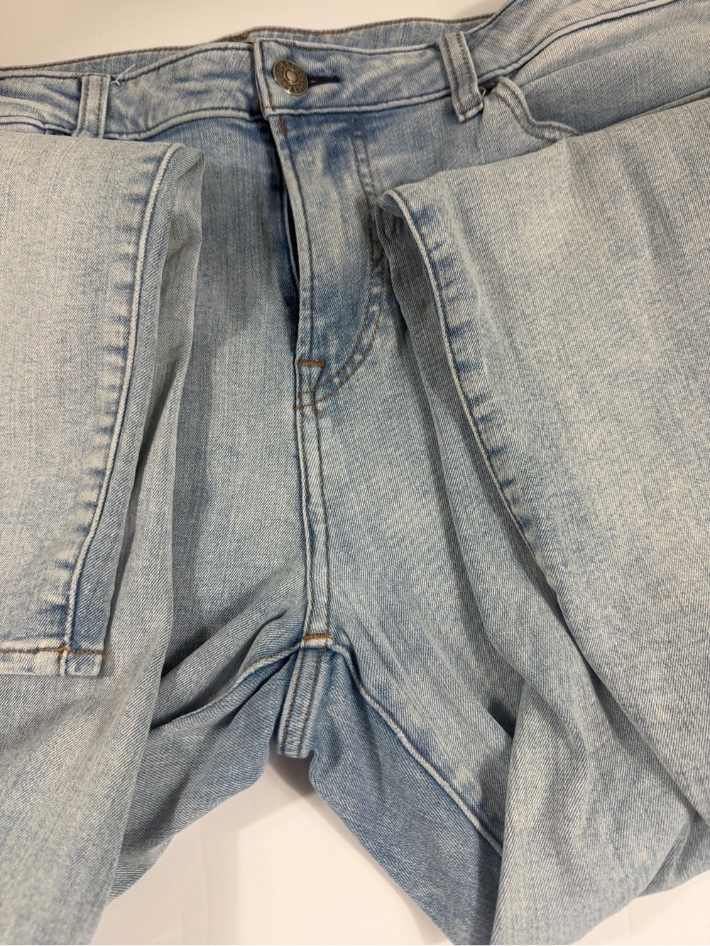 Express Men’s Slim 4-Way Hyper Stretch Light Wash Jeans Size 36x32 - Picture 11 of 11